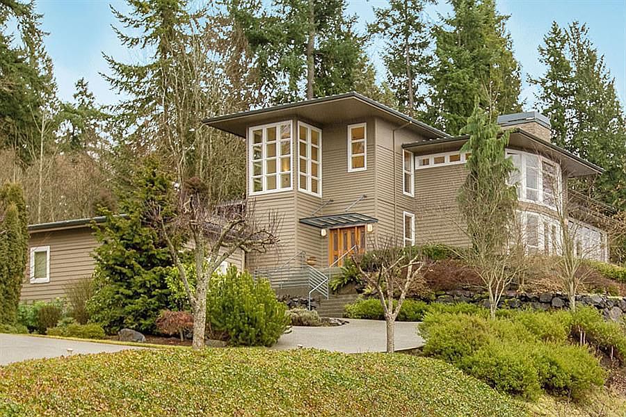 1st image of 1602 207th Ave NE