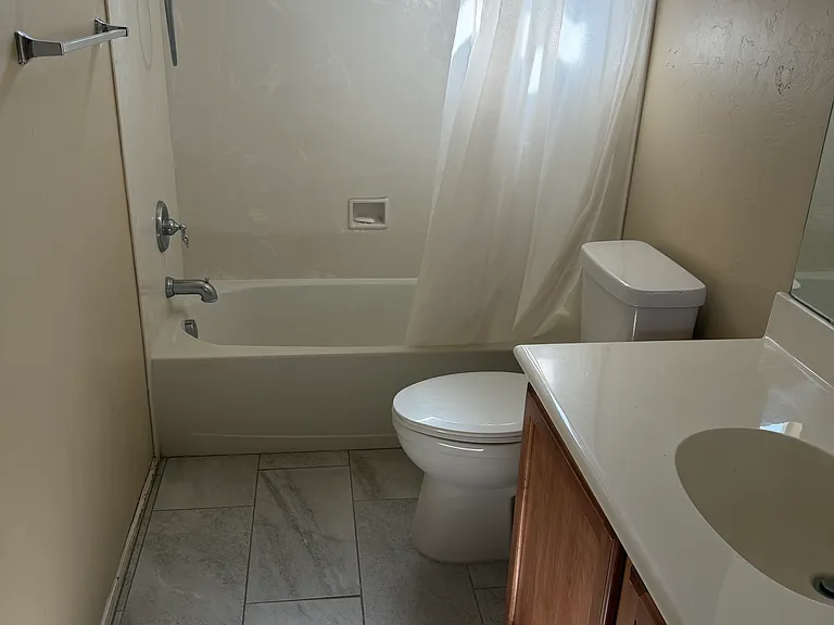 957 W Calle Valenciana — Photo 12