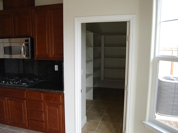5th image of 336 N Mill Valley Dr