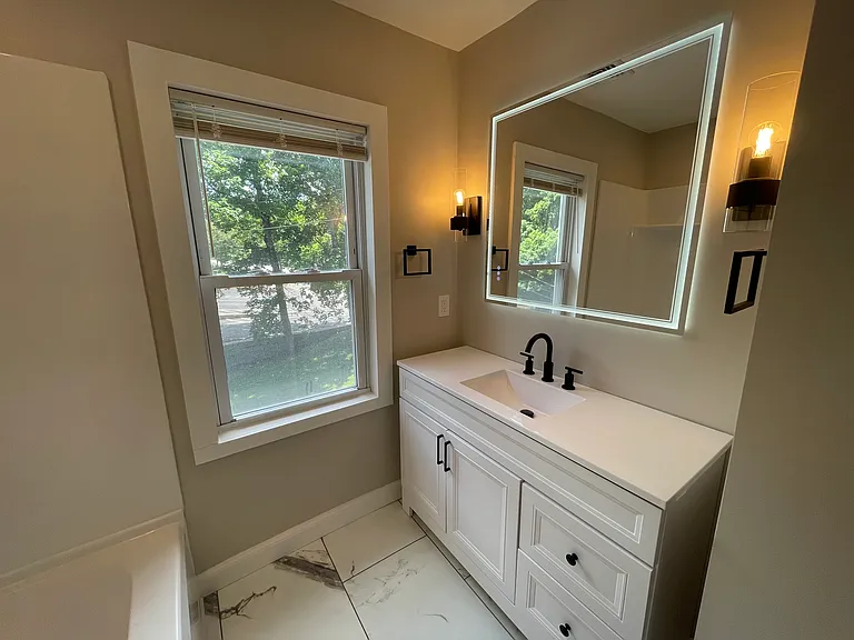 456 N State St #1 — Photo 15