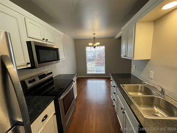 4th image of 6725 S Richmond Ave Unit 634