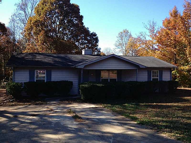 1st image of 83 Swann Cir