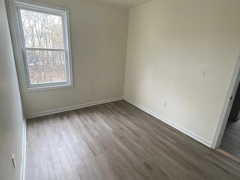 17 20th Ave #2 — Photo 6