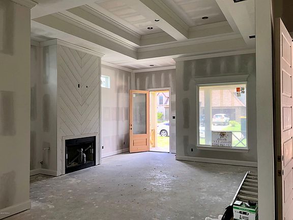 3rd image of 215 Gentle Island Dr