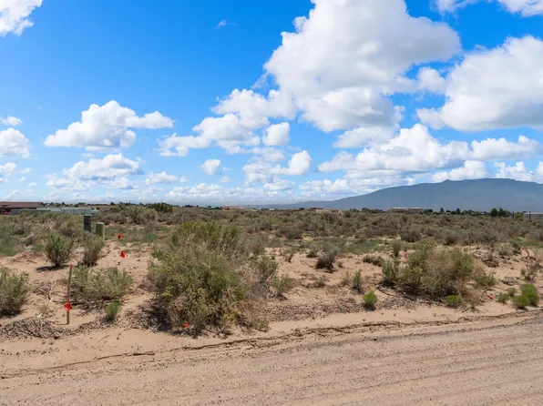 308 Alcano Cir NE, Rio Rancho, NM 87124