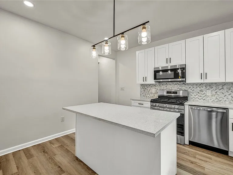 5115 Poe Way — Photo 17