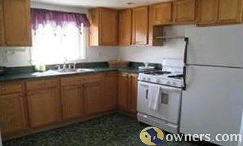 Three year old renovated kit. w/stainless s