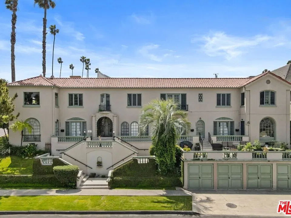 3608 Country Club Dr