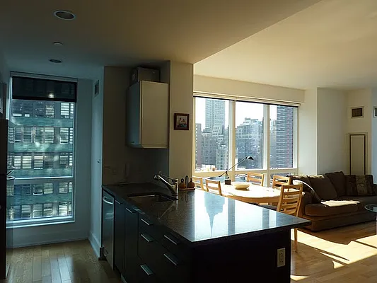 Rented by Luxury Property Group | media 46