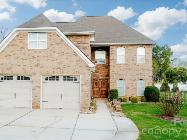 4570 Lanstone Ct SW, Concord, NC 28027