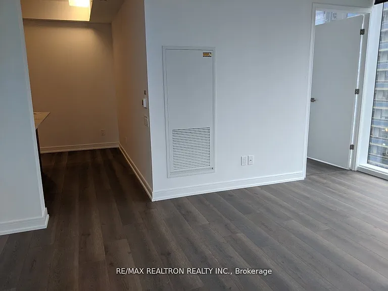 3 Gloucester St #1009 — Photo 20
