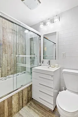 Sold by Compass | media 22