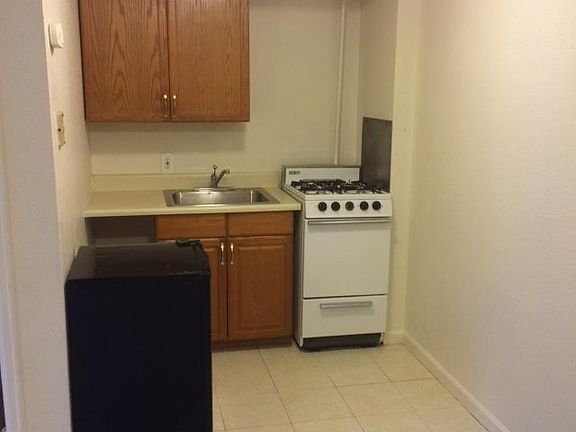 3rd image of 1435 N Pearl St APT B2