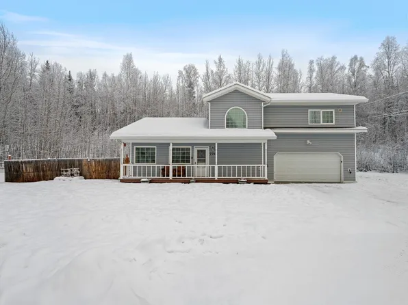 770 Lakloey Dr, North Pole, AK 99705