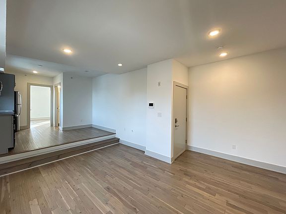 3rd image of 3213 Haverford Ave #3