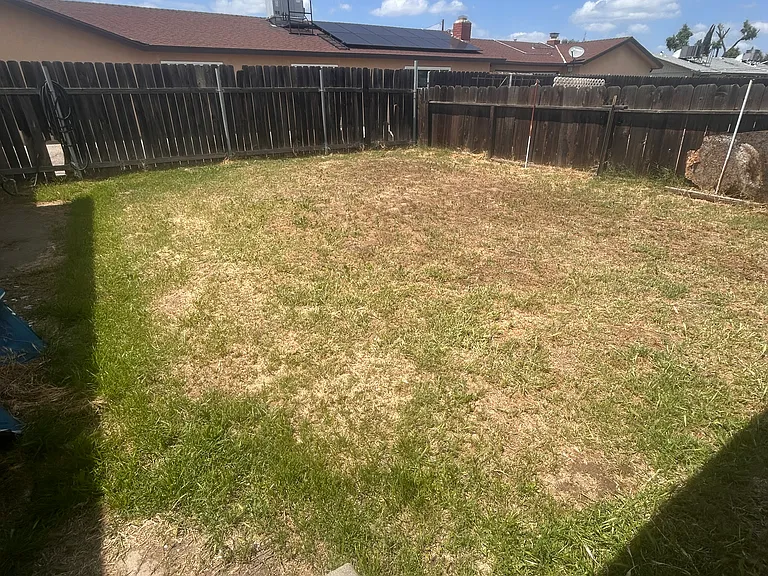 1920 N 11th Ave — Photo 13