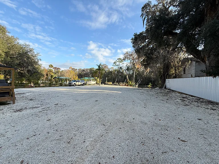 6209 Riverside Dr — Photo 52