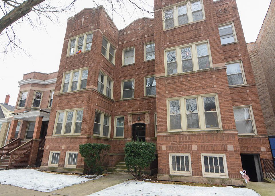 1st image of 1727 W Catalpa #3W