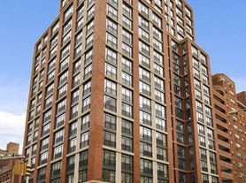 45 Park Ave