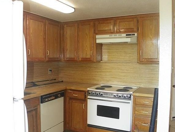 5th image of 732 Bluebonnet Dr APT C