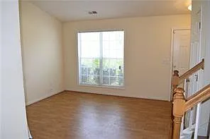 4 bed, 2.5 bath, 1562 sqft, $1,750 — Photo 2