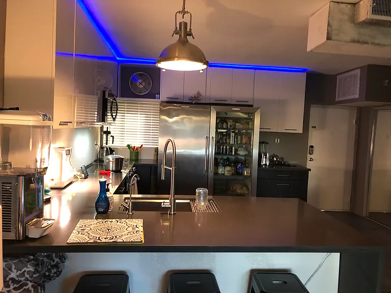 349 E Thomas Rd — Photo 3