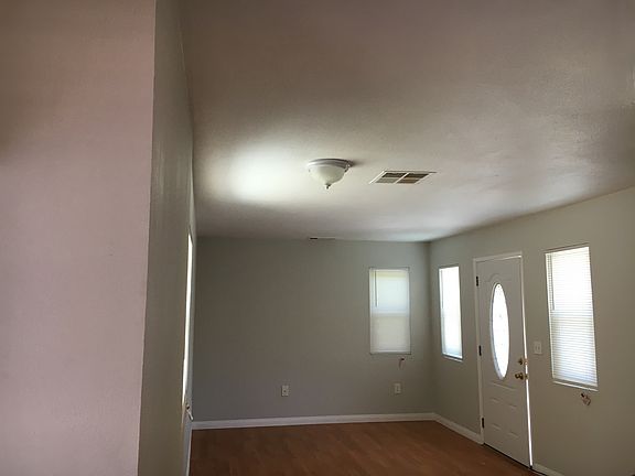 3rd image of 2868 Palm St