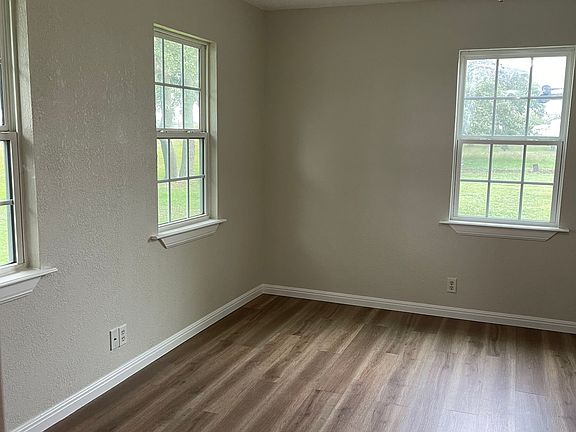 5th image of 3125 Woodall Dr