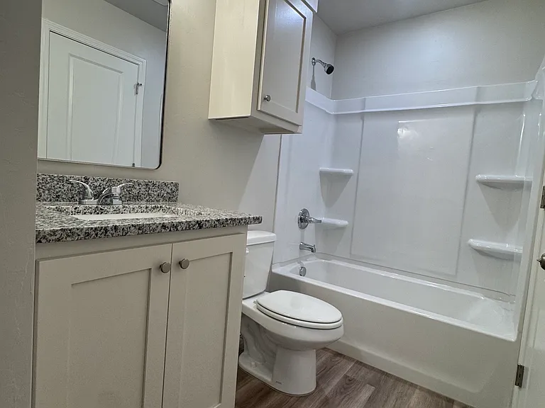 2602 S 35th St — Photo 11
