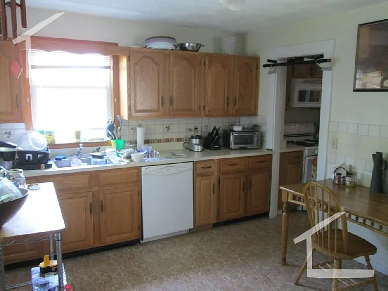 80 Brock St #1 — Photo 8