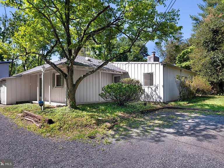 68 Mountain Ave — Photo 1