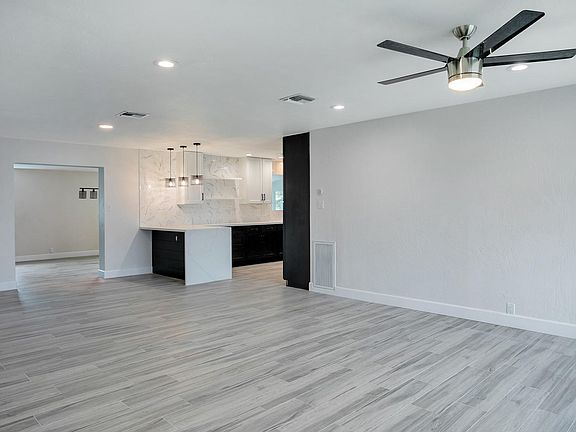 4th image of 8253 E Angus Dr