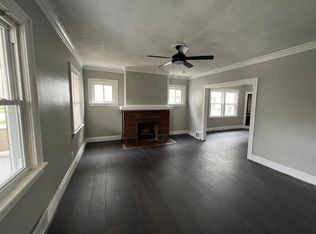 2132 Chesterland Ave, Lakewood, OH 44107
