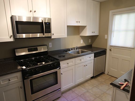 3rd image of 1784 Northwest Blvd