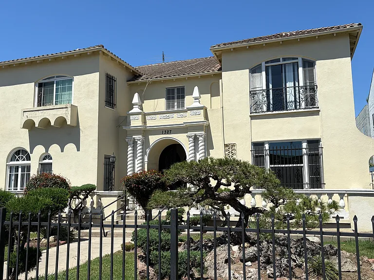 GRAMERCY MANOR