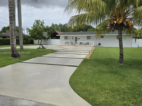 10245 SW 68th St, Miami, FL 33173