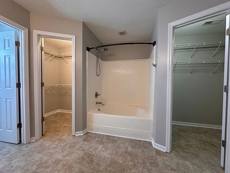 102 Brookhaven Dr — Photo 22