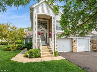 884 Brompton Ct, Carol Stream, IL 60188