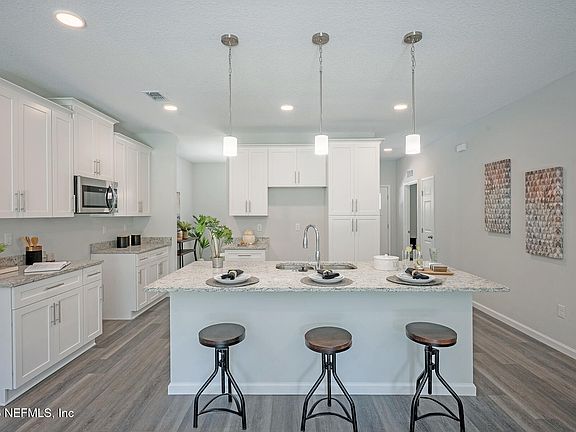 2nd image of 421 SAGO Avenue