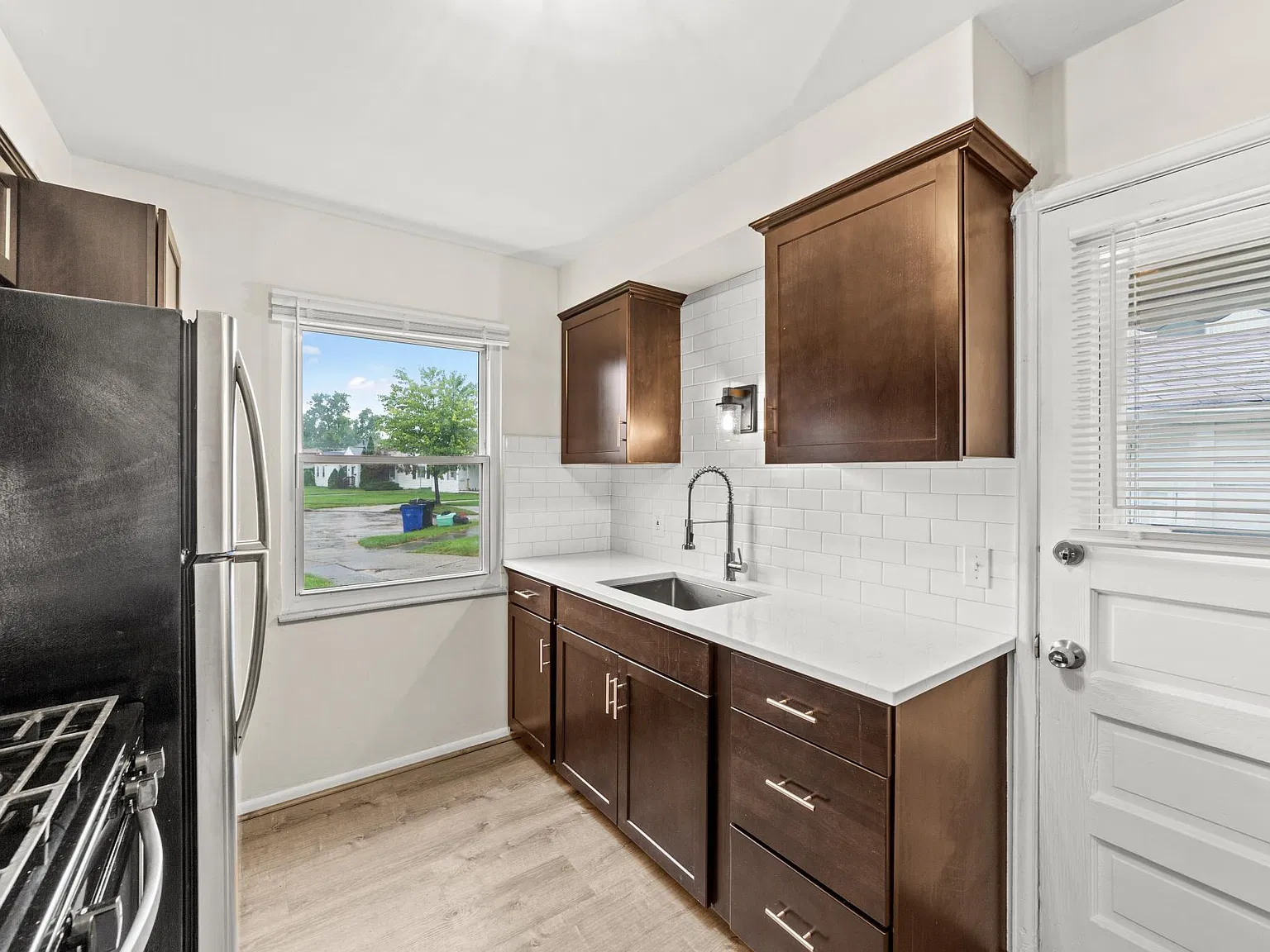 3 bed, 1160 sqft, $1,500 — Photo 2