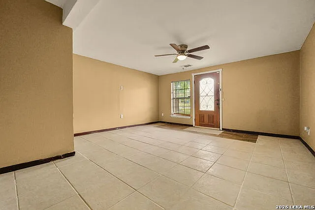 2402 Lake Louise Dr — Photo 5