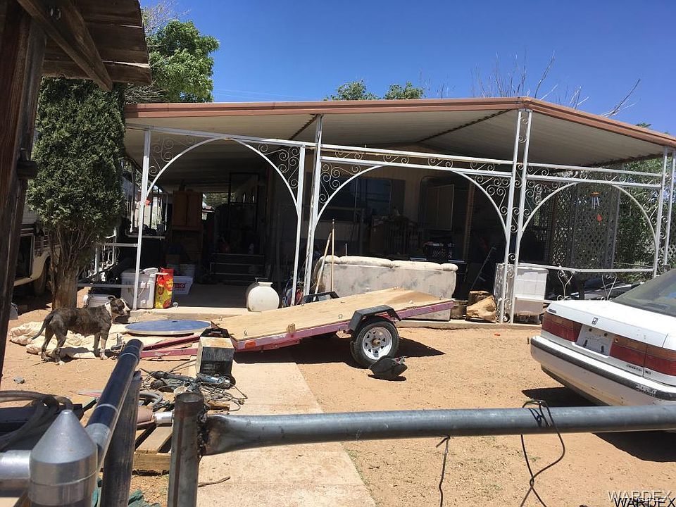 2nd image of 3211 E Devlin Ave
