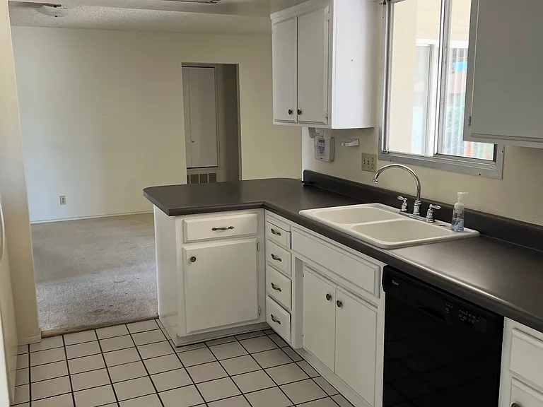 471 E Cascada Rd — Photo 5