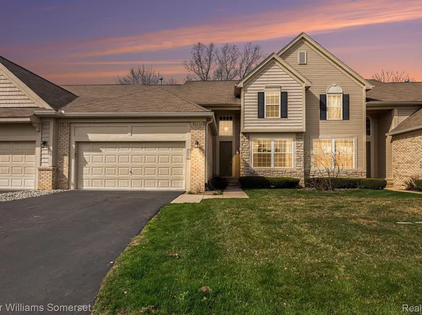 1321 Hollins Hall Ln, Troy, MI 48085