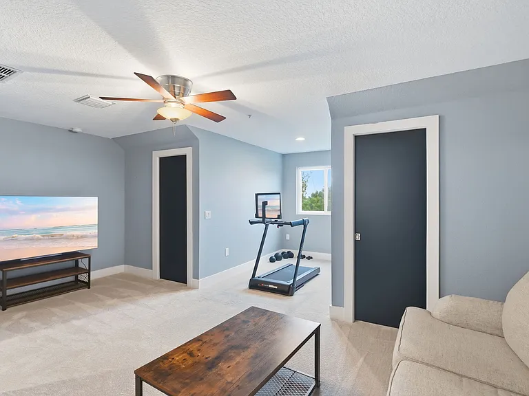 440 W Swoope Ave — Photo 27