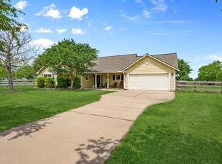 1945 Settlers Way Dr, Sealy, TX 77474