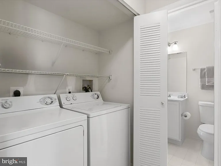 1719 Ascot Way #C — Photo 34