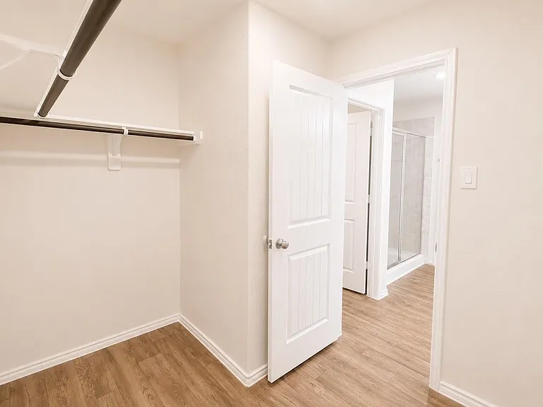 6410 Indigo Cliff Dr — Photo 16