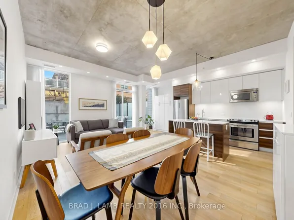 1238 Dundas St E #Townhouse 102, Toronto, ON M4M 0C6
