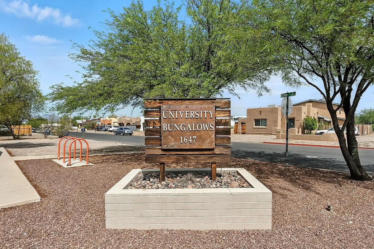 Building Photo - University Bungalows